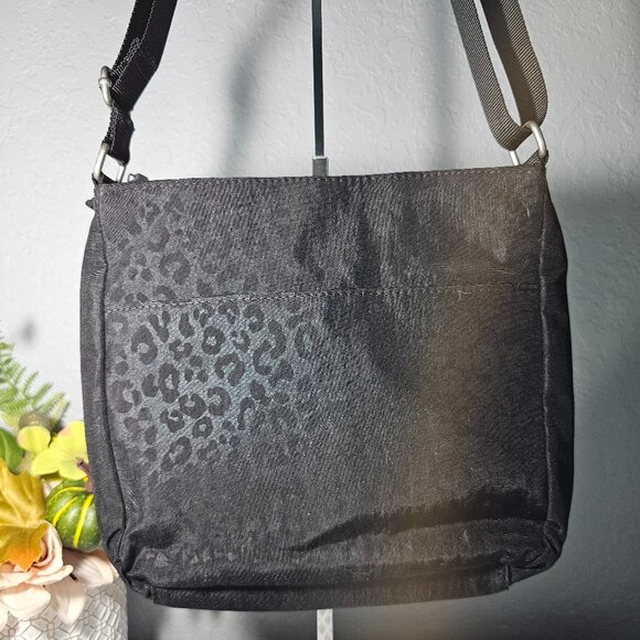 BAGGALLINI Black Leopard Print Snap It Crossbody Bag MM – NWT - Picture 7 of 14